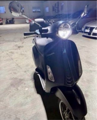 Vespa Primavera Negra - Muy Buen Estado