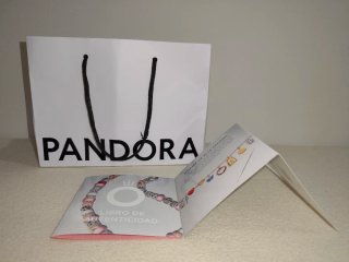 Conjunto Pandora Collar y Pendientes Corazón