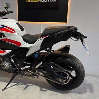 BMW M1000XR