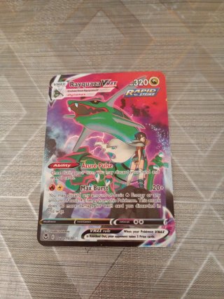 Carta Pokémon Rayquaza VMAX TG20/TG30