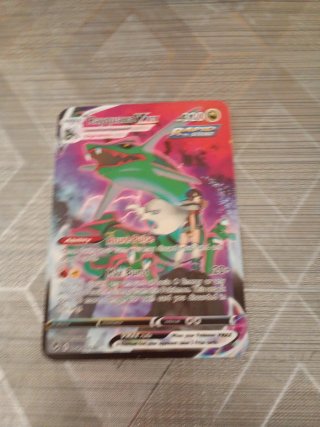 Carta Pokémon Rayquaza VMAX TG20/TG30