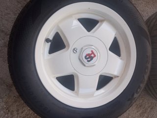 para Ford escort  y fiesta sirven para más modelos