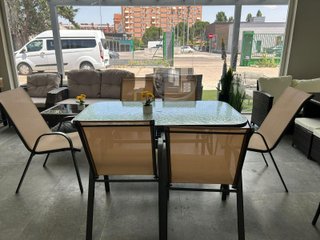 Mesa Exterior con Seis Sillas