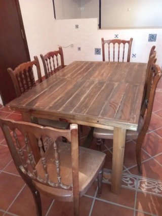 Muebles varios de comedor y sillas . Varias fotos