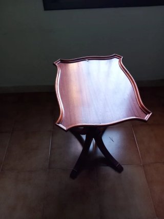 Muebles varios de comedor y sillas . Varias fotos