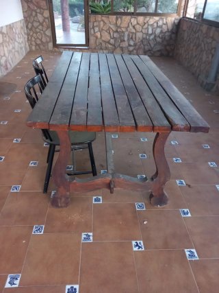 Muebles varios de comedor y sillas . Varias fotos
