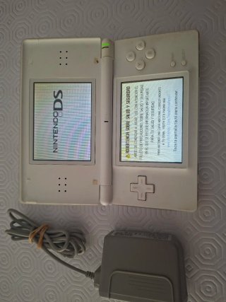 Nintendo DS Lite Blanca + Cargador+juegos
