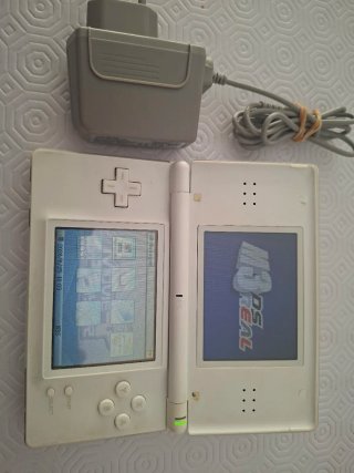 Nintendo DS Lite Blanca + Cargador+juegos