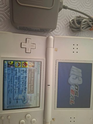 Nintendo DS Lite Blanca + Cargador+juegos