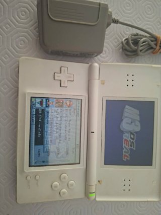 Nintendo DS Lite Blanca + Cargador+juegos