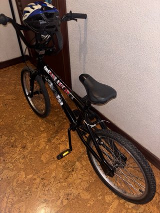 Bicicleta BMX Negra