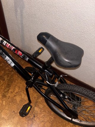 Bicicleta BMX Negra