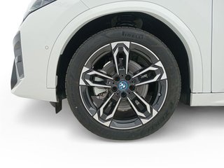 BMW iX2 xDrive30