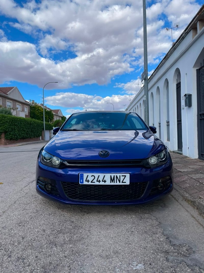 Volkswagen Scirocco 2010 - foto 1