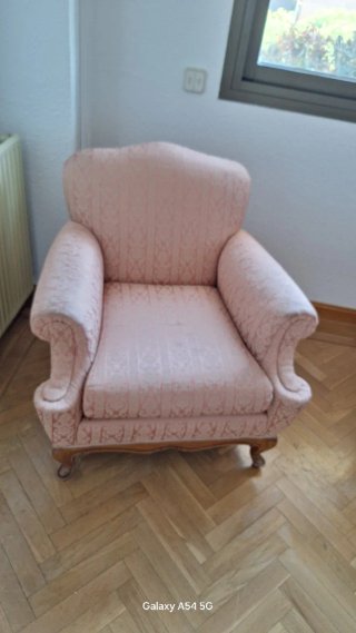 Conjunto de salón clásico: sofá y sillones