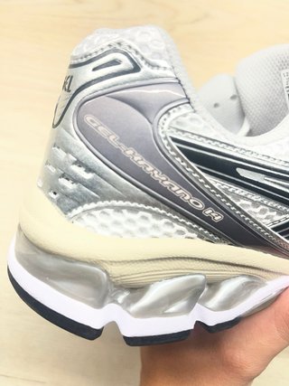 Asics Gel-Kayano 14  Precio negociable Talla 43’5