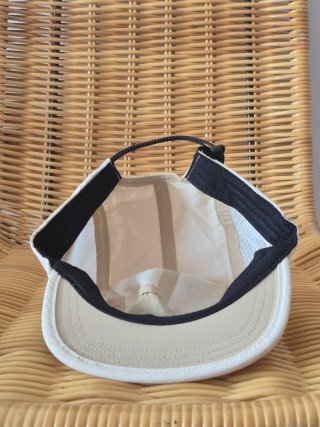 Gorra 5 paneles GO ONE MORE crema
