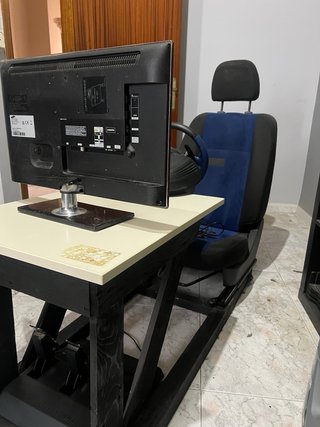 Thrustmaster T150 con pedales ps4