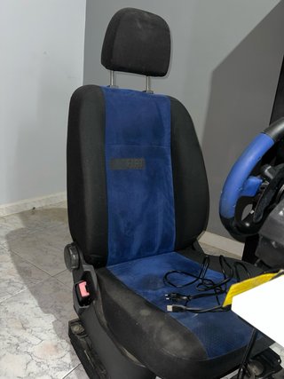 Thrustmaster T150 con pedales ps4
