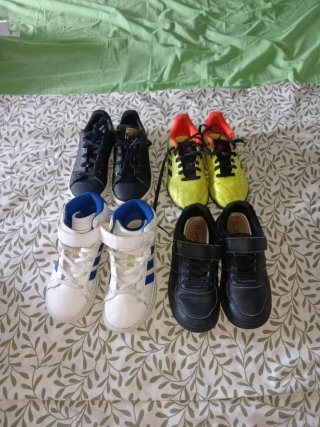 Lote de Zapatillas Deportivas Niño