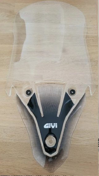 Cúpula Givi Triumph Sport 660