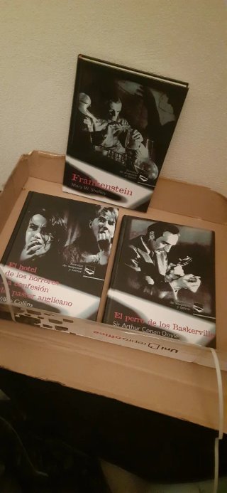 Trilogia de novela de suspense y terror