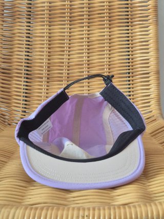 Gorra 5 paneles GO ONE MORE morada