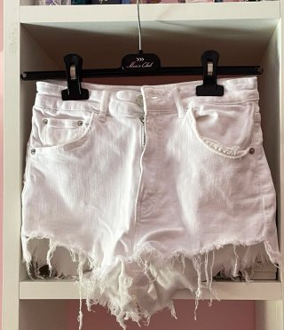 Zara Shorts Bianchi Donna