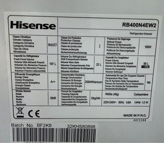 Nevera Hisense blanca.