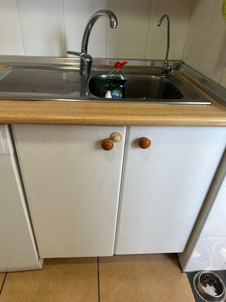 Cocina completa blanca y madera
