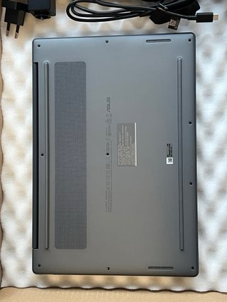 Portátil ASUS Zenbook 14