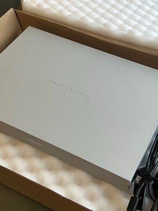 Portátil ASUS Zenbook 14
