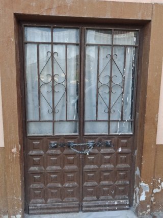 Puerta de hierro de 2 banderas con cerradura