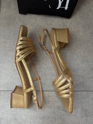 Sandalias doradas Mas34