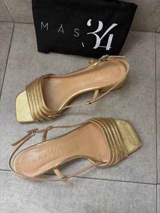 Sandalias doradas Mas34
