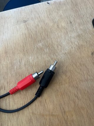 Cajón con altavoces Dos altavoces de 300w