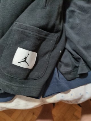 Lote de shorts Adidas ,2 jordan negros talla XS/S