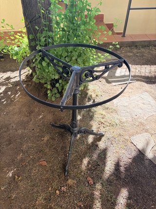 Mesa de forja negra