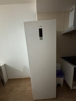 Nevera blanca vertical
