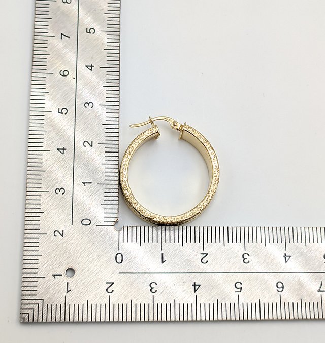 Par Aretes de oro de 18k, 3.56 g.