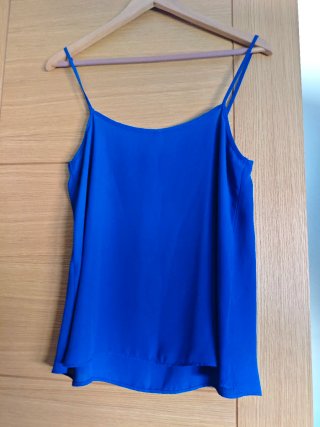 Blusa tirantes finos azul klein