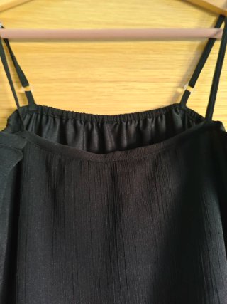 Blusa negra tirantes ajustables