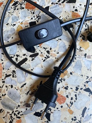 Lámpara escritorio articulada con pinza