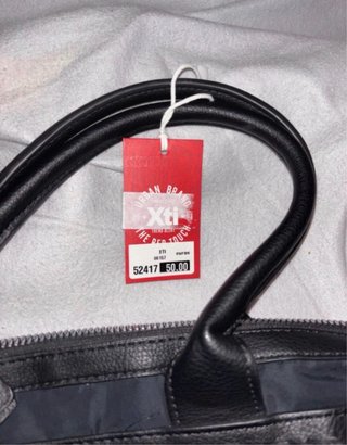 Bolso de mano negro nuevo