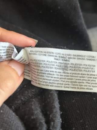 Sudadera con capucha negra mujer