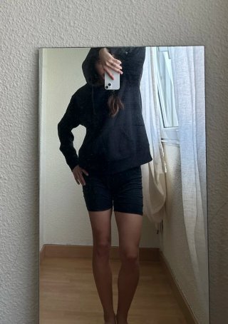 Sudadera con capucha negra mujer