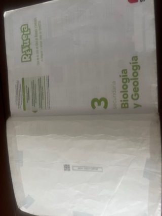 Libros revuela de Lengua y Biologia 3 ESO