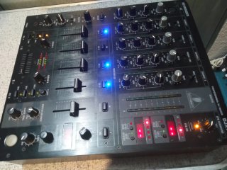 Mezclador DJ Behringer DJX750
