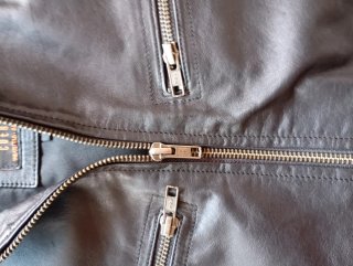 Chaqueta de Piel Negra