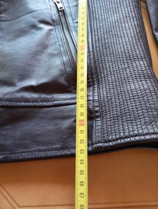 Chaqueta de Piel Negra